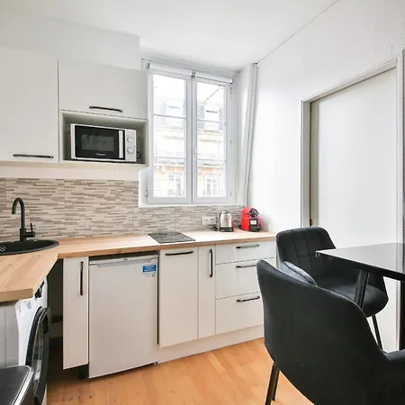 Apartman 43#studio 2pers#sevres-lecourbe#necker Párizs